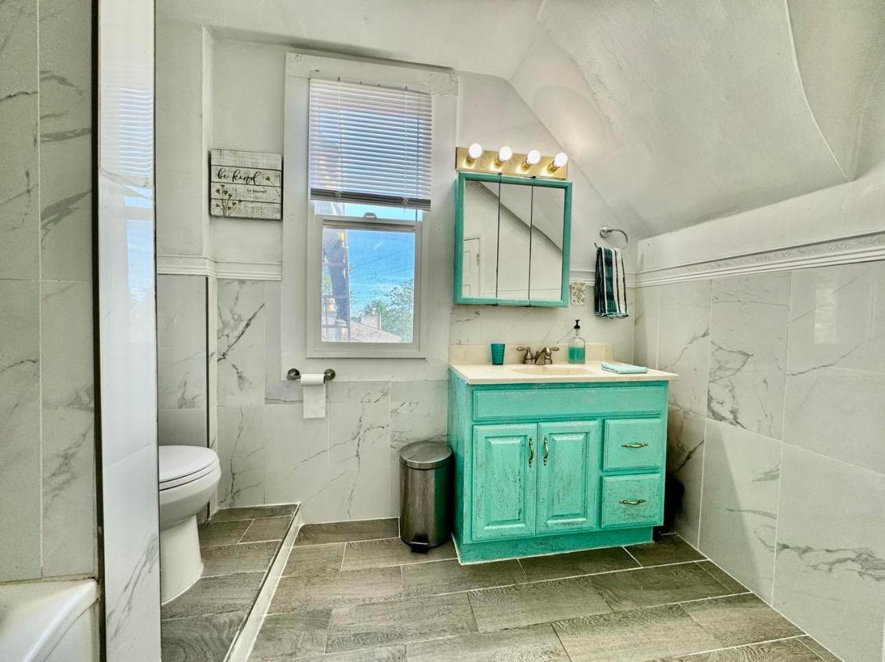Cozy Private Room With Shared Bathroom On The 1St Floor - Conveniently Located Near Seatac Airport And Downtown ซีแอตเทิล ภายนอก รูปภาพ